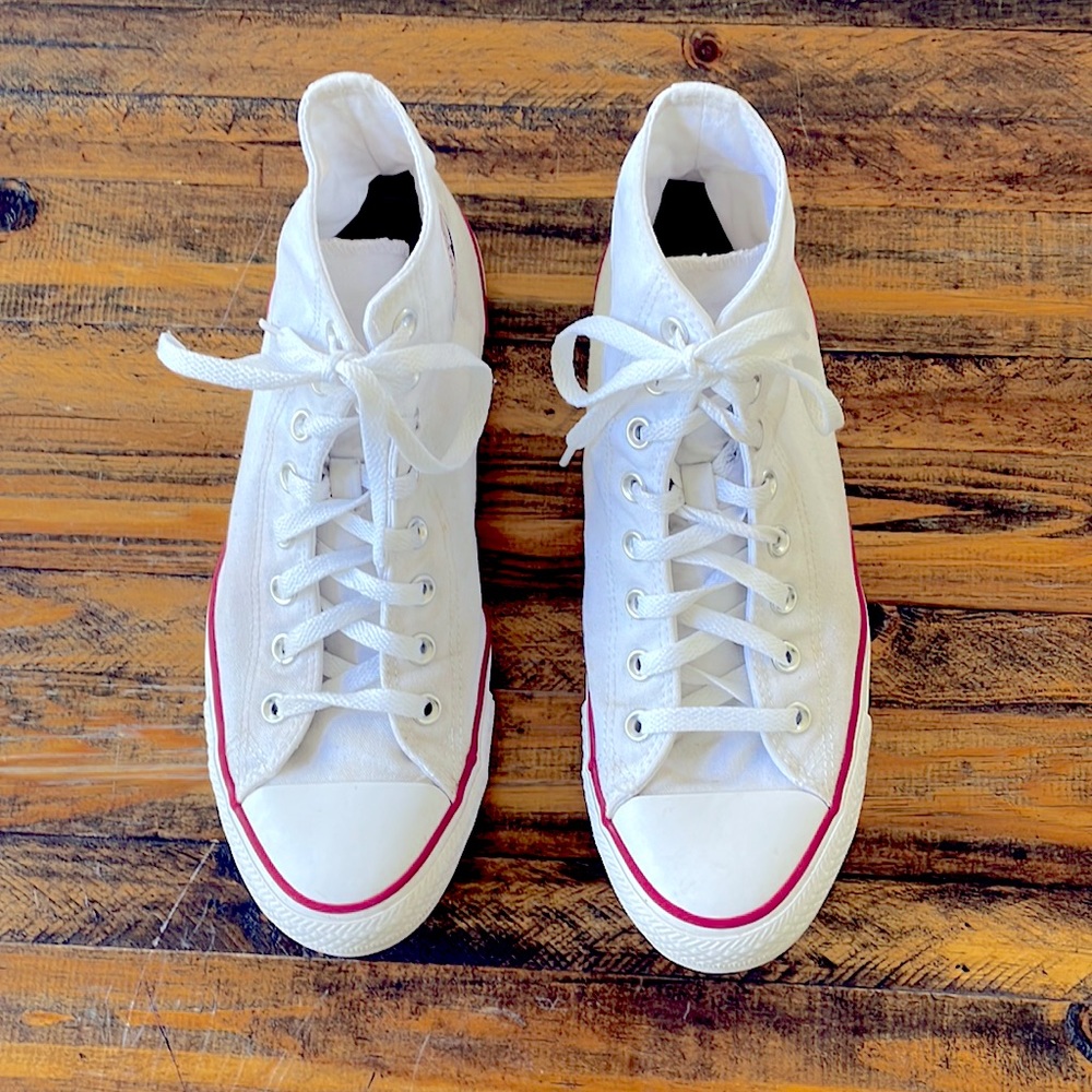 Men’s Converse high tops, size 9.5
